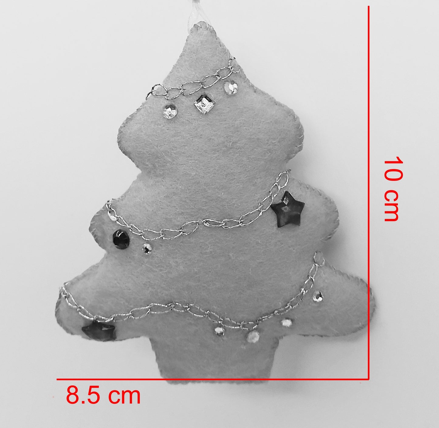 measurements : 10cm x 8.5 cm