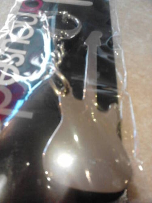 Electric guitar shaped keyring packaged