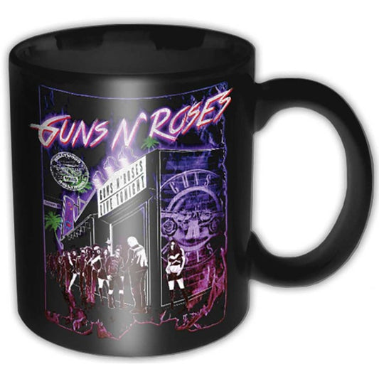 Black mug with Guns N' Roses graphic design on a white background