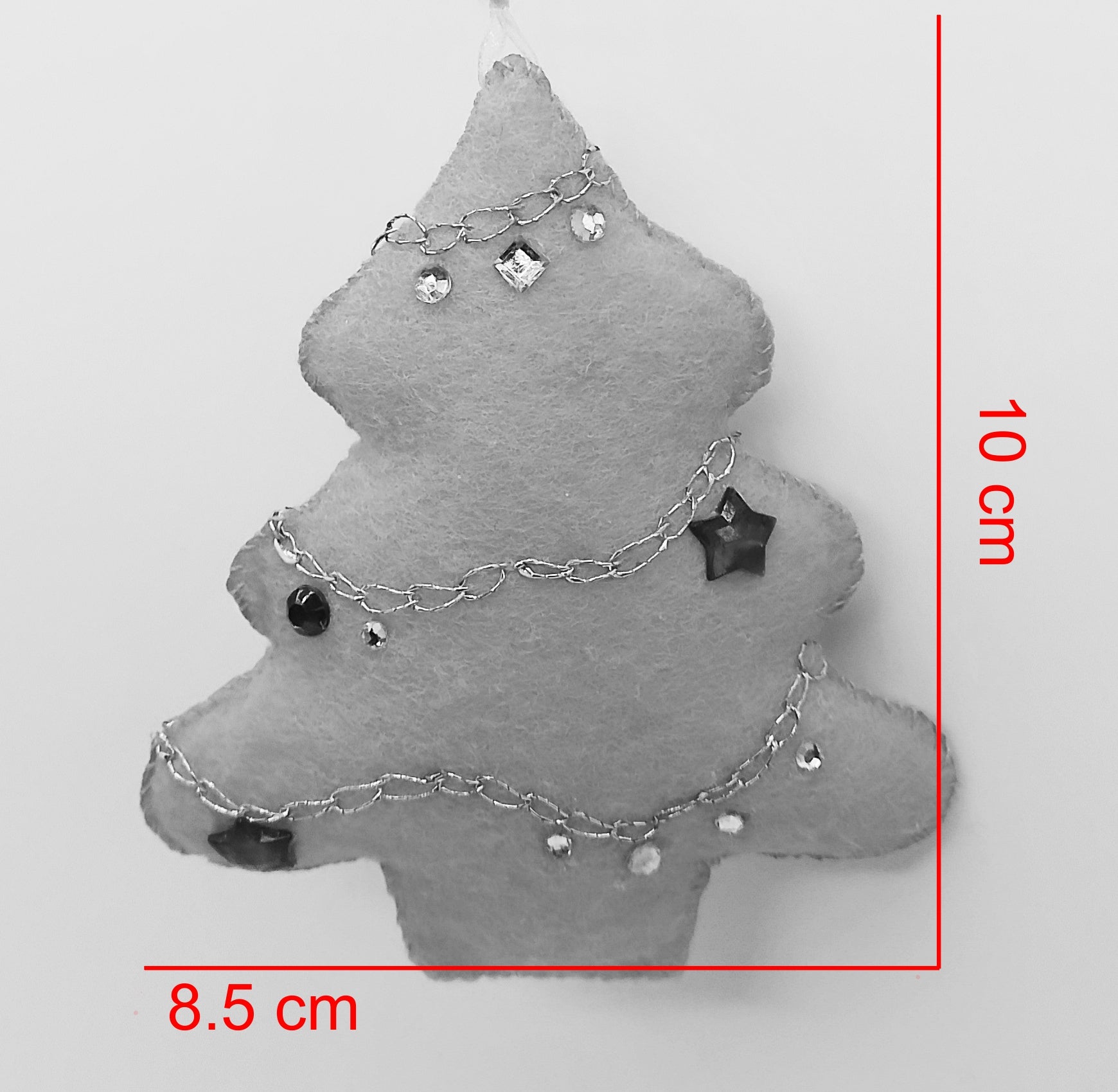 measurements : 10cm x 8.5 cm