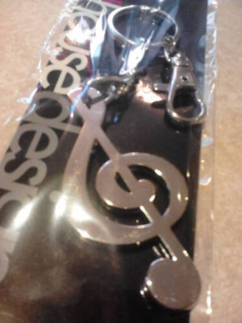 Treble clef design keyring packged